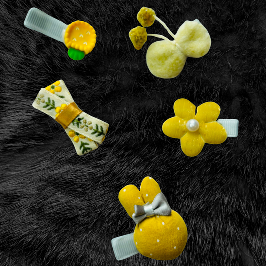 Charming Floral Hair Clips